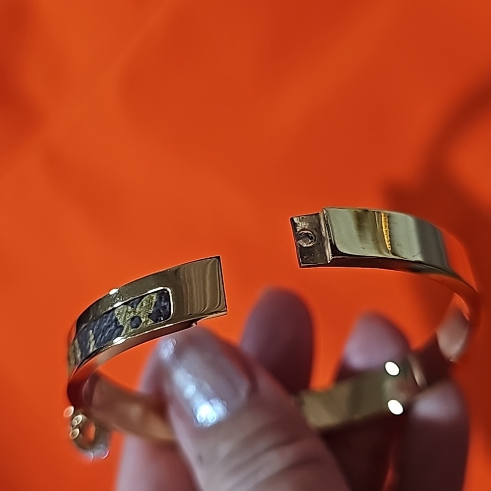 Louis Vuitton Bracelet - Picture 5 of 11